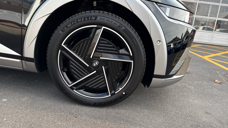 Hyundai IONIQ 5 239kW Ultimate 84 kWh 5dr AWD Auto [Tech Pack] Electric Hatchback